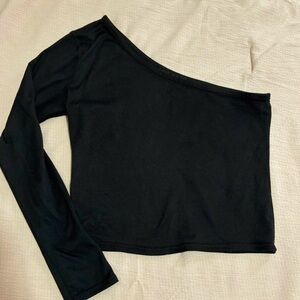 Black one sleeve top size S
great condition flattering and comfy great material